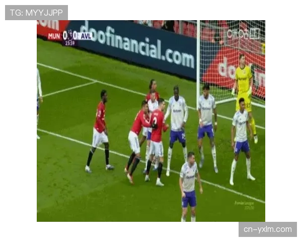 赛后瞬间：维拉门将马丁内斯快速手抛球发动进攻瞬间被多角度镜头捕捉